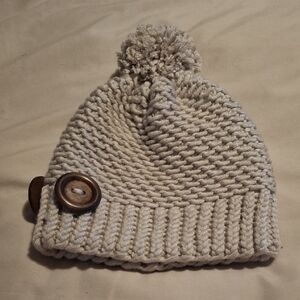 Hand-knit Beige Fishscale Stitch Winter Hat